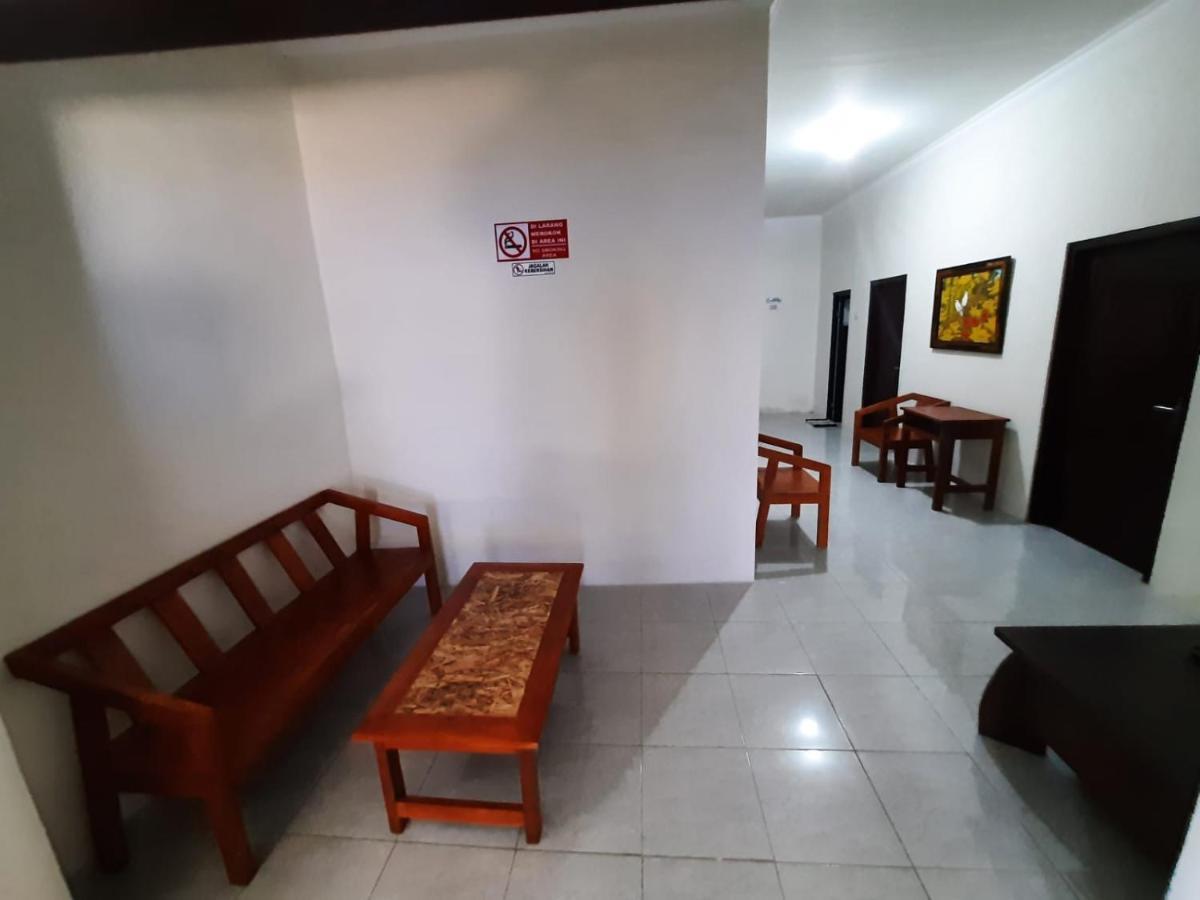 999 Khs Homestay 吉利马努克 外观 照片